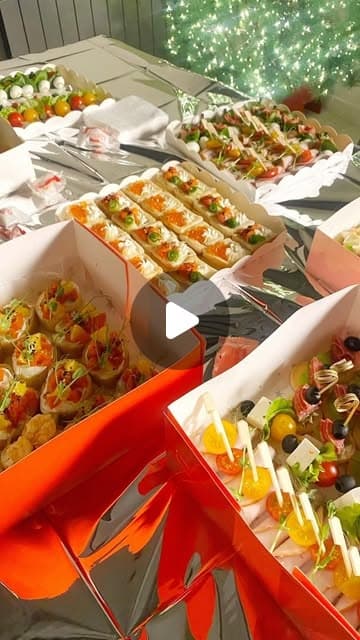 Фуд-бокс от La reina de tapas — это стильное и современное решение, которое превращает любой мо...