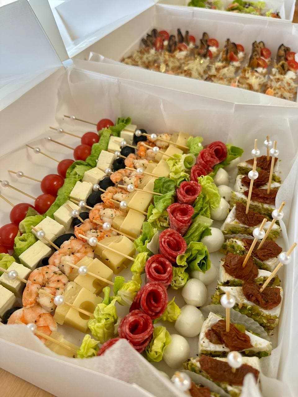 Box Appetizing Quartet — Gourmet tapas catering delivery in Alicante | Reina de Tapas
