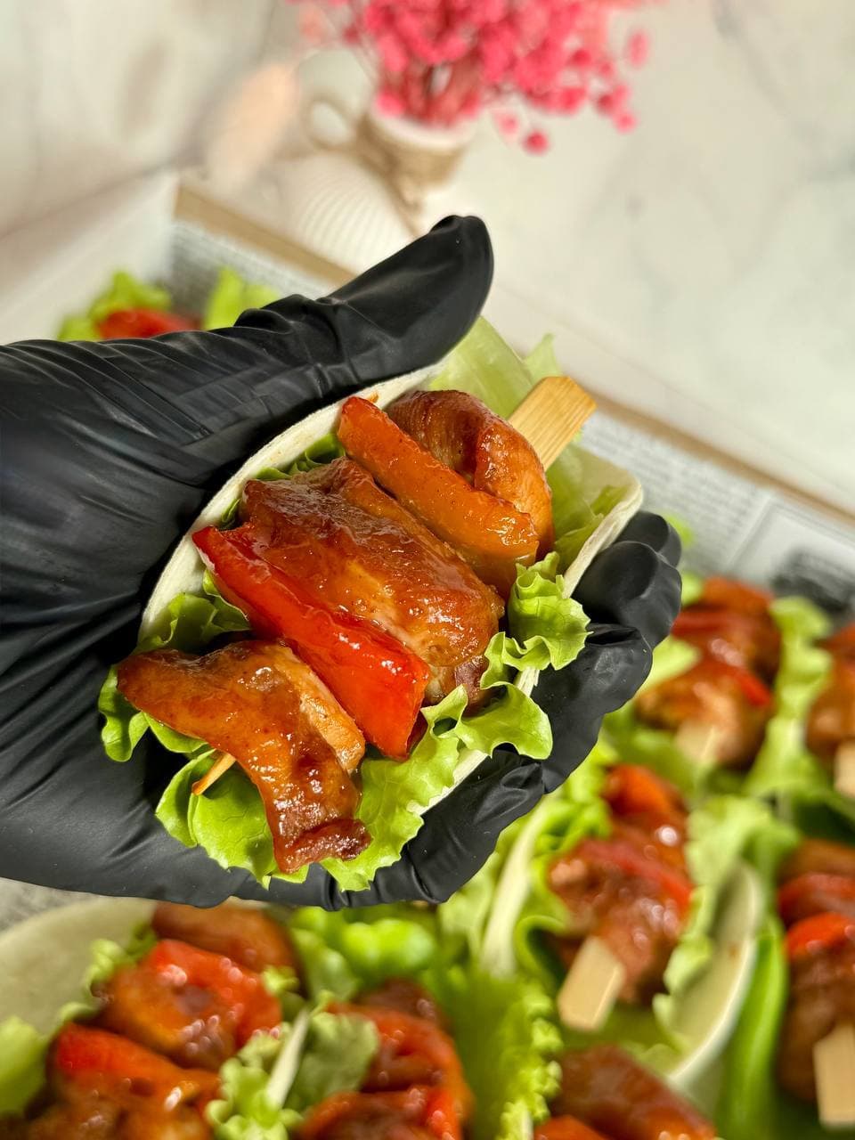 Box Chicken Kebab (foto 3) — Gourmet tapas catering delivery in Alicante | Reina de Tapas