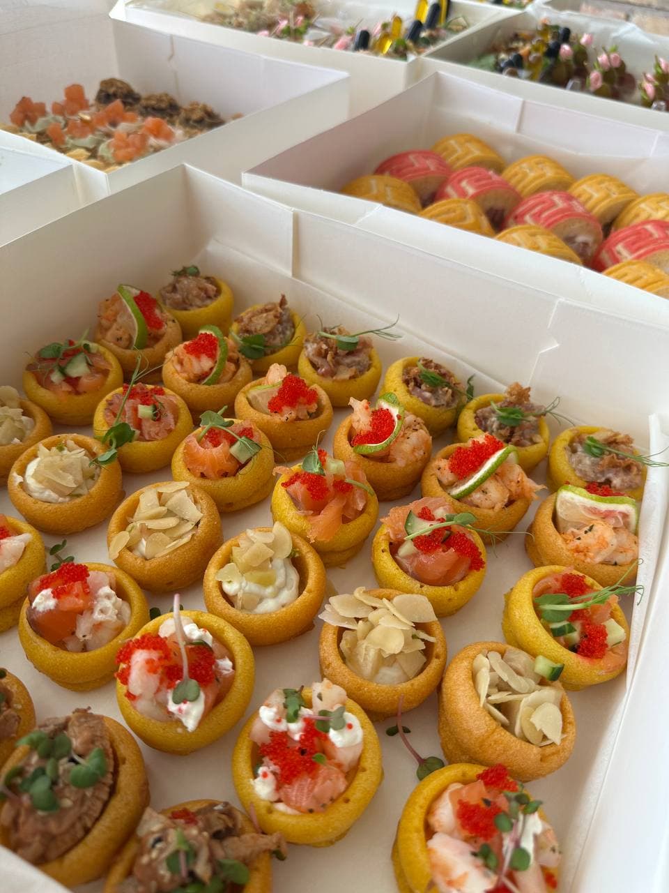 Box Gourmet Bestseller! (foto 11) — Gourmet tapas catering delivery in Alicante | Reina de Tapas
