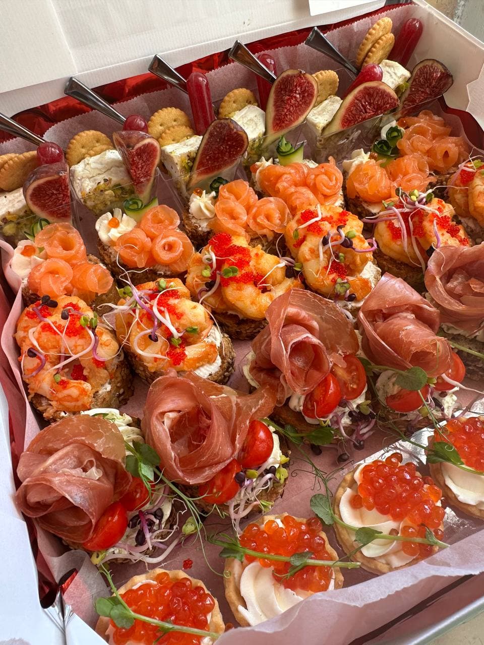 Box Grand Apéro (foto 4) — Gourmet tapas catering delivery in Alicante | Reina de Tapas