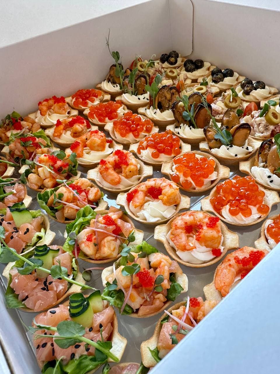 Box Half a Dozen Tartlets Bestseller! — Gourmet tapas catering delivery in Alicante | Reina de Tapas