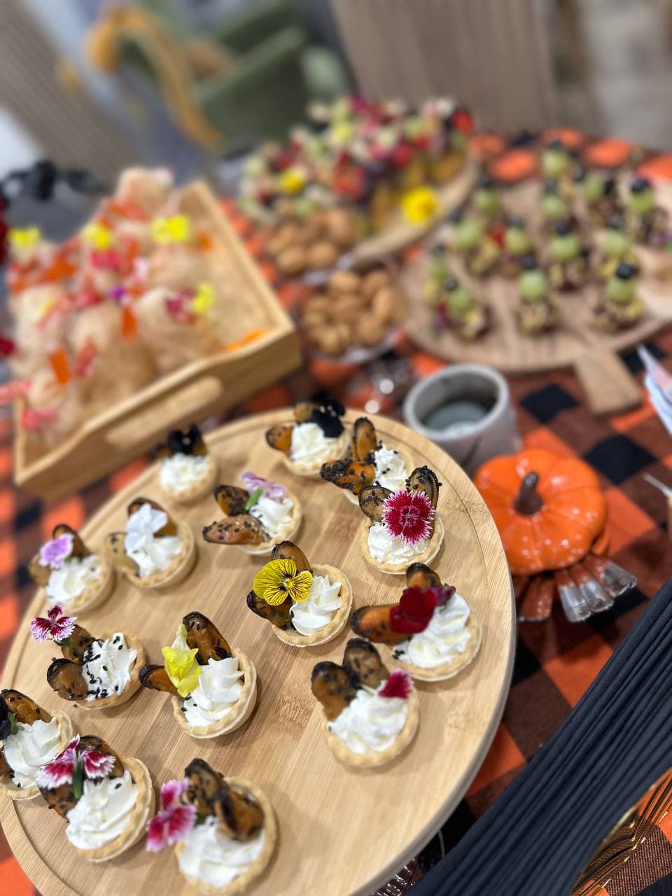 Ideal Bachelorette Party Set (three boxes, 40/60 snacks for 10–15 guests) (foto 3) — Gourmet tapas catering delivery in Alica