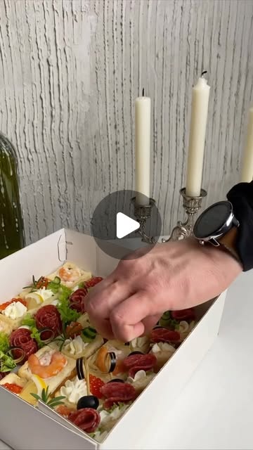 Our signature food boxes make every bite a work of art! 🥂