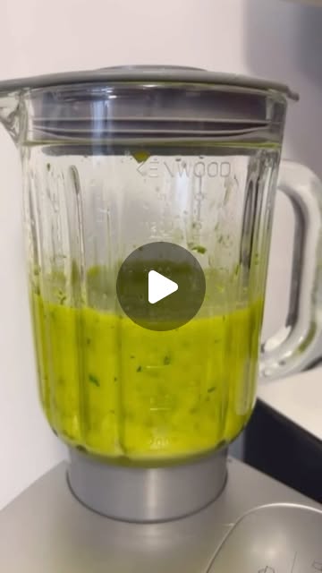 Salsa de la Verde is more than a sauce: it’s flavor magic!