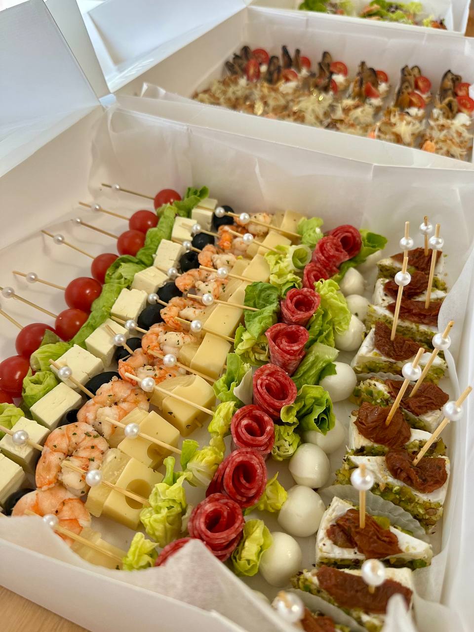 Box Appetizing Quartet — Gourmet tapas catering delivery in Alicante | Reina de Tapas