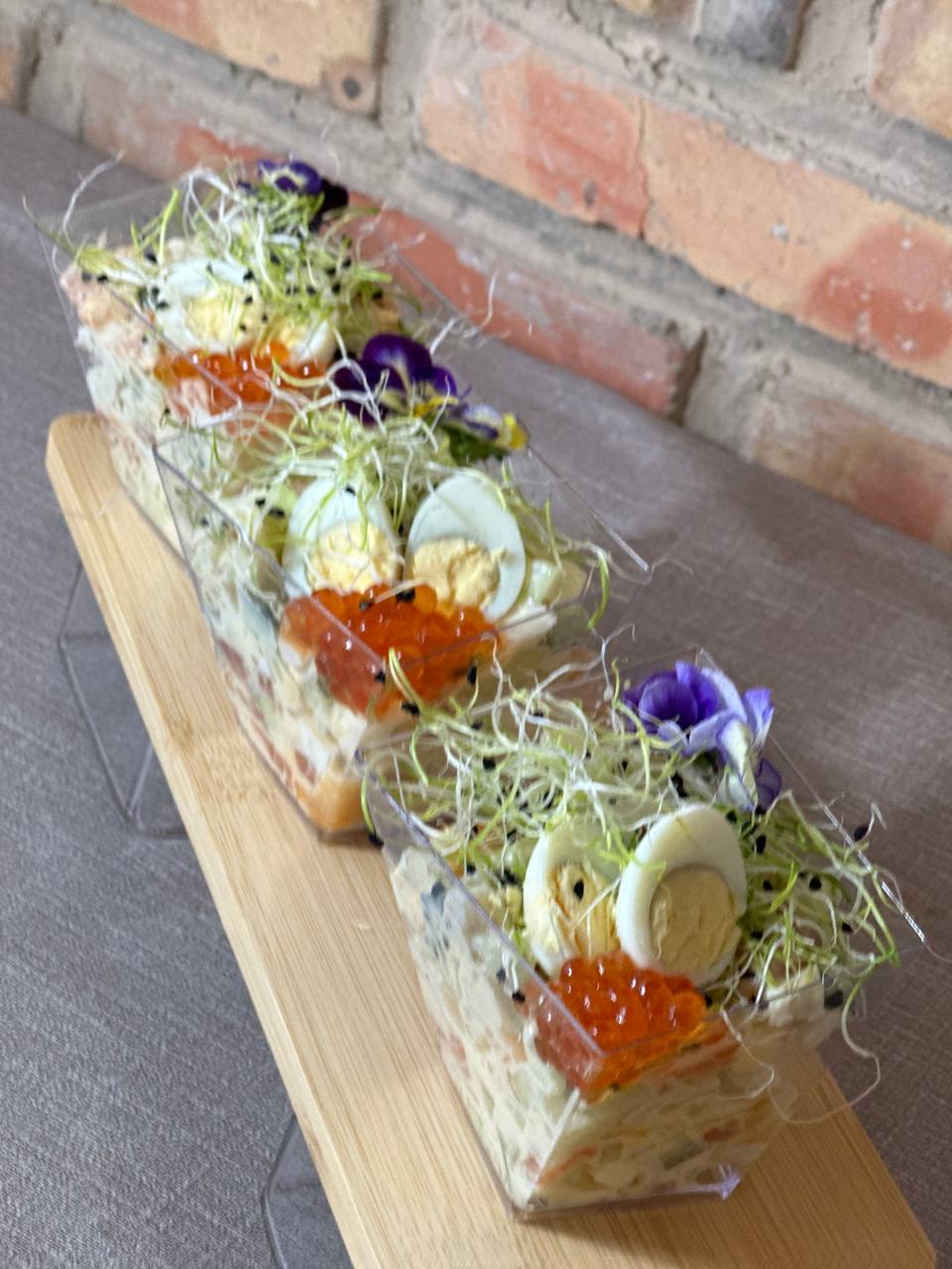 Box Salad Feast (12 pcs.) (foto 4) — Gourmet tapas catering delivery in Alicante | Reina de Tapas