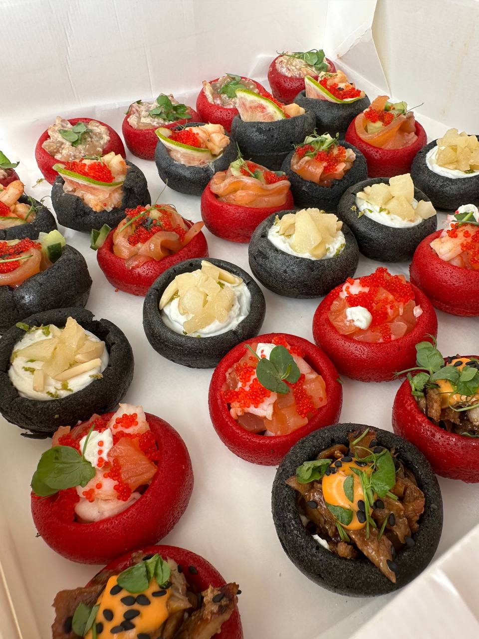 Box Gourmet Bestseller! (foto 2) — Gourmet tapas catering delivery in Alicante | Reina de Tapas