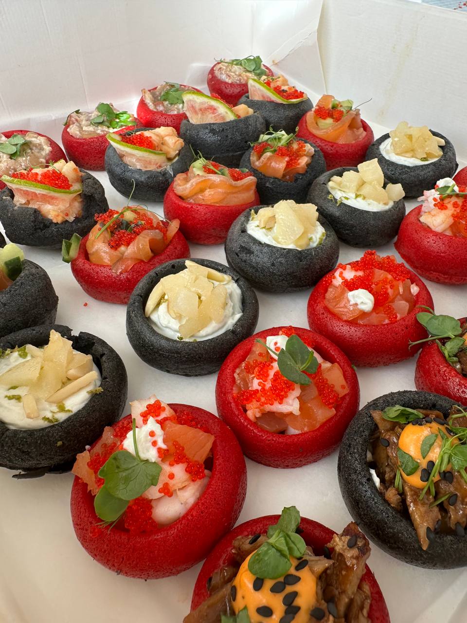 Box Gourmet Bestseller! (foto 9) — Gourmet tapas catering delivery in Alicante | Reina de Tapas