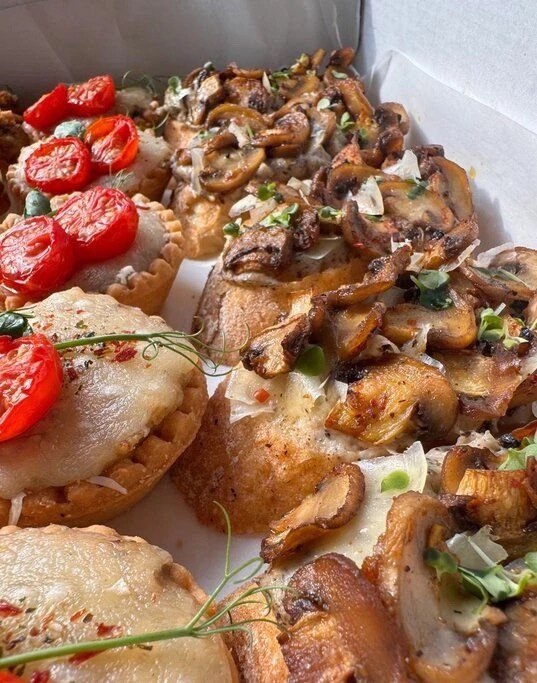 Box Truffle (foto 2) — Gourmet tapas catering delivery in Alicante | Reina de Tapas