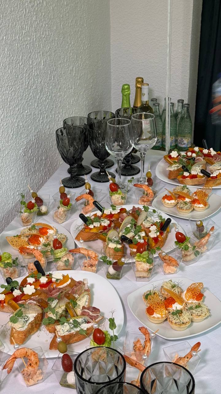 Box Business & Beauty (foto 3) — Gourmet tapas catering delivery in Alicante | Reina de Tapas